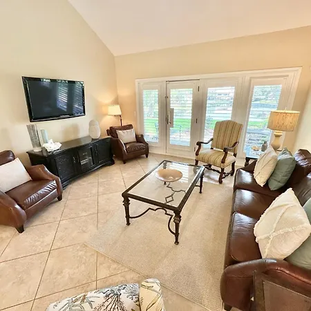 5073 Beachwalk